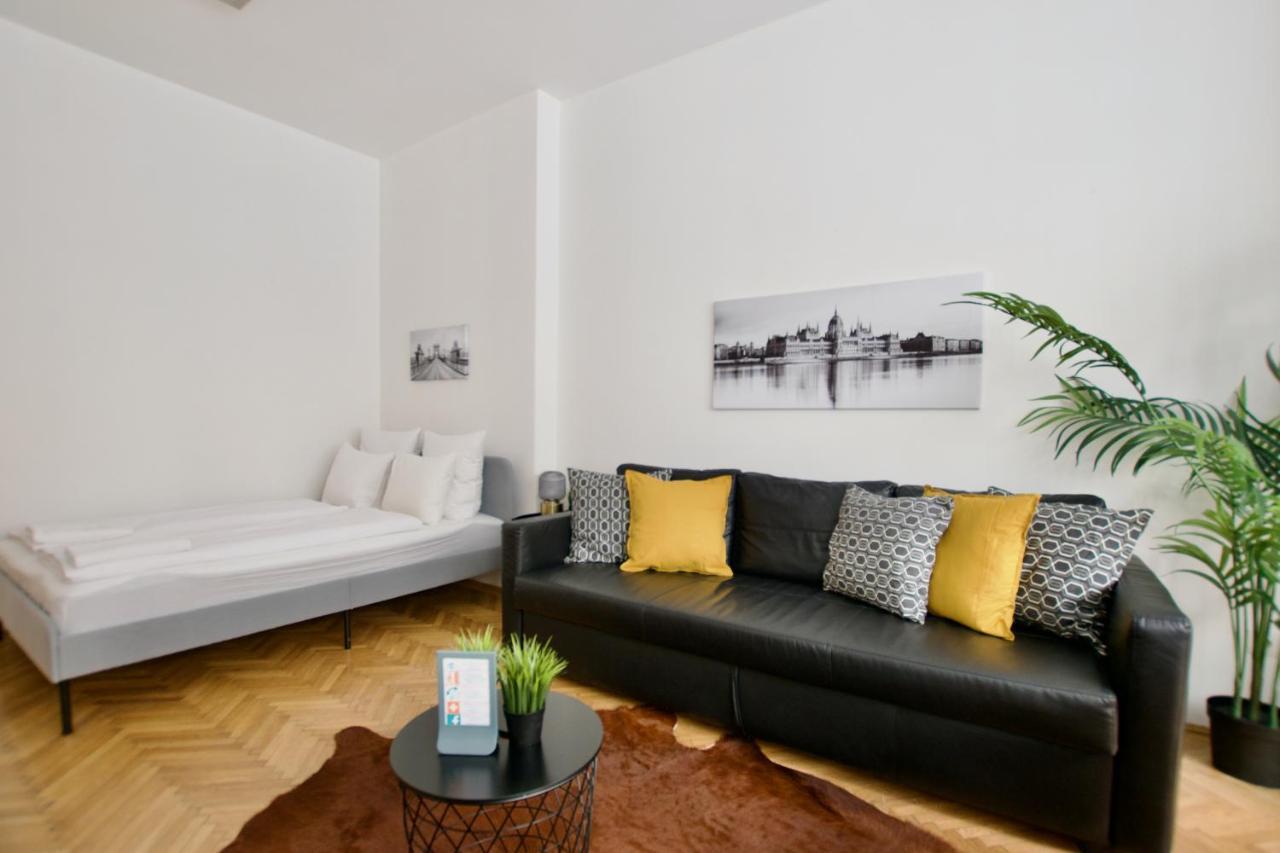 Standard Apartment By Hi5 - Petofi 12 Budapest Luaran gambar