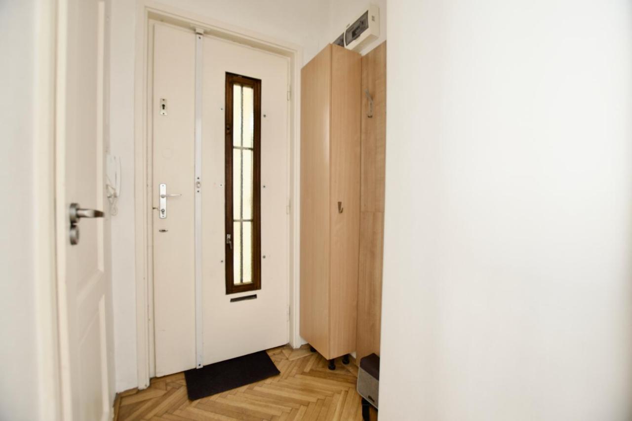 Standard Apartment By Hi5 - Petofi 12 Budapest Luaran gambar